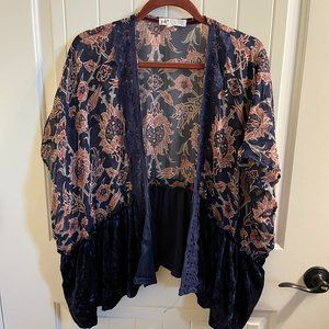 JOLT Floral kimono - size small